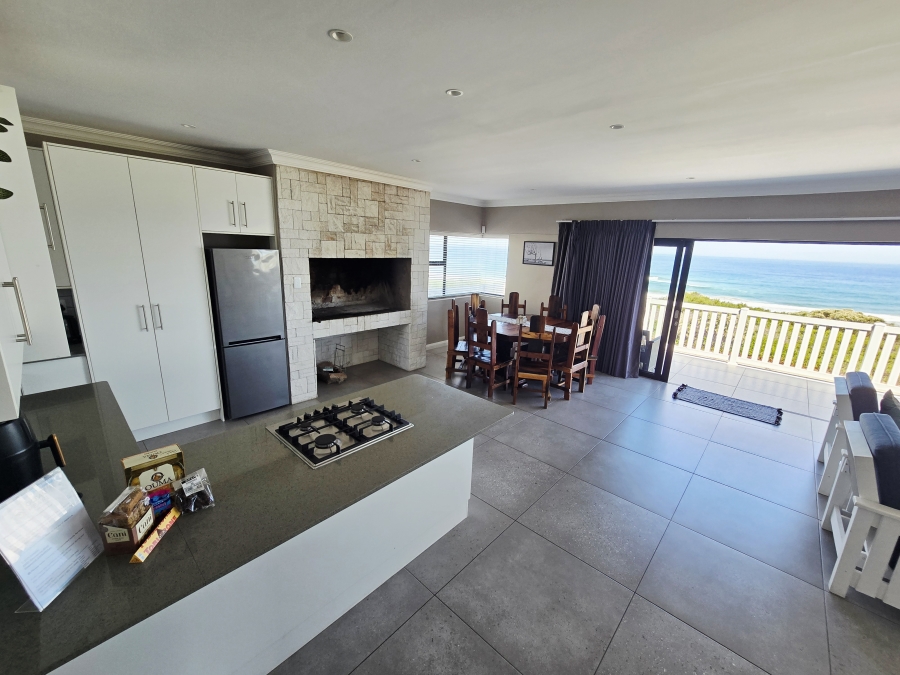 4 Bedroom Property for Sale in Kleinkrantz Western Cape